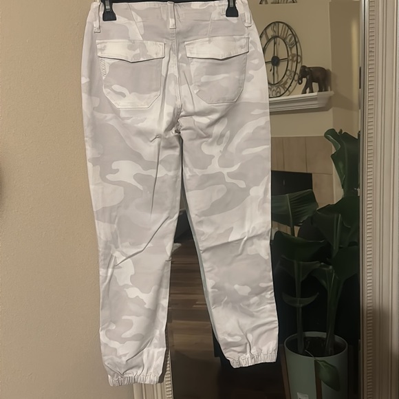 Jogger Faded beige Camo w/zipper at the ankle - Picture 2 of 3